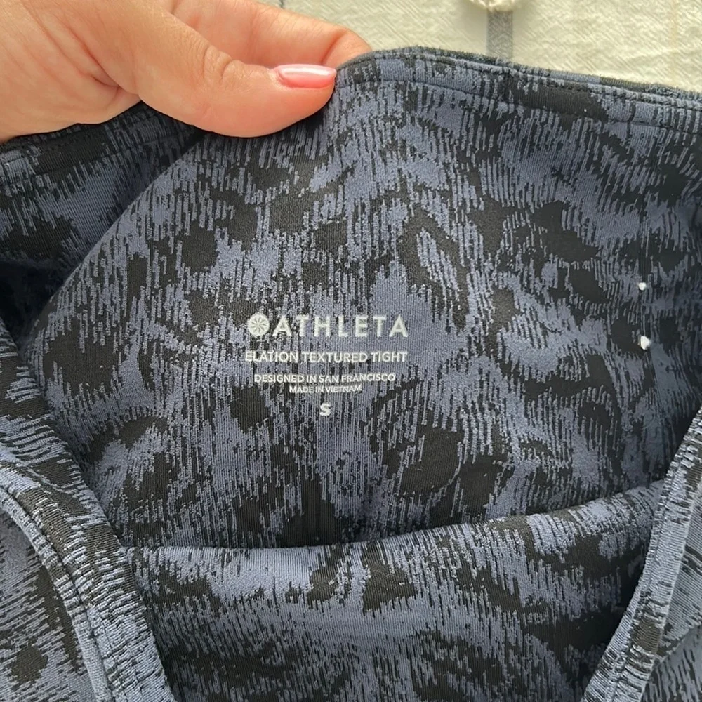 Athleta • Elation 7/8 Textured Tight Frosted Floral Navy Black